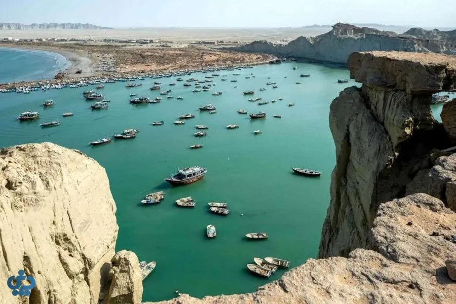 ۲۰ شهر ایران — ۲۰ شهر ایران که پیش از ۴۰ سالگی باید دید